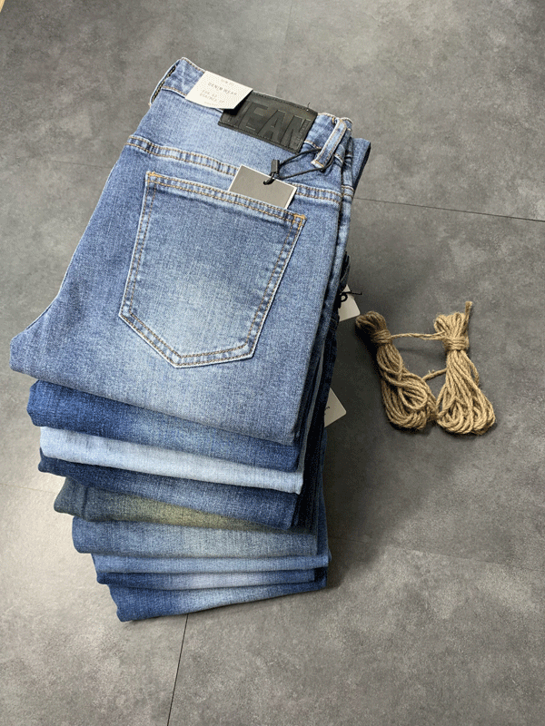 Quần jeans dài nam R503.6 - slide 1